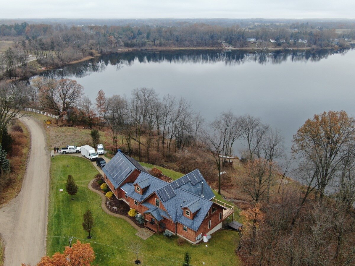solar-installation-on-a-lake solar installation on a lake